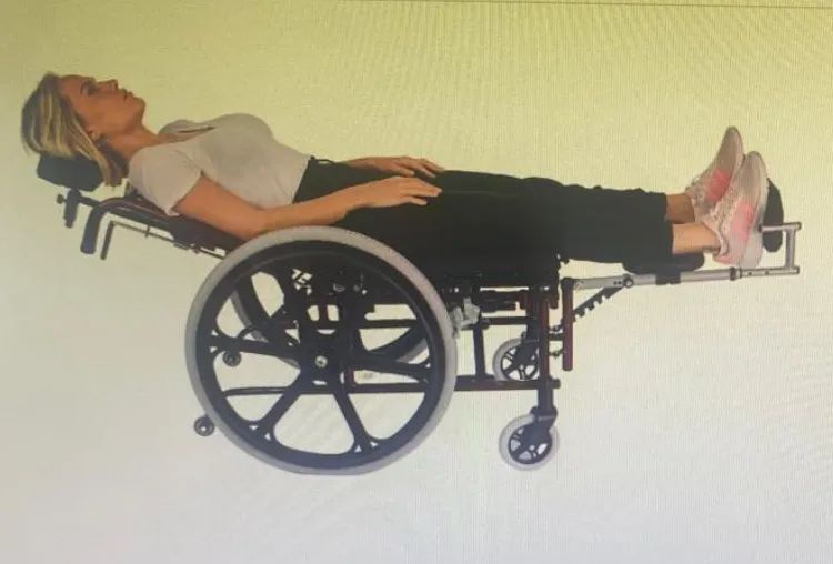 Cadeira de Rodas - Foto 5