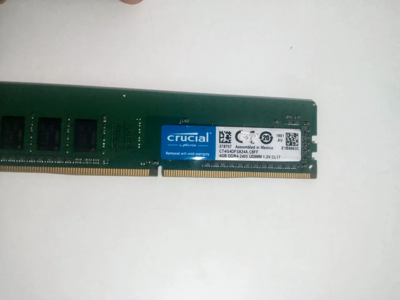 Memória RAM Crucial 4GB DDR4 2400MHz
