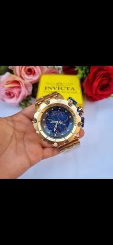 Relógio invicta Hibrid fundo azul