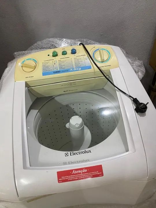 Máquina de Lavar Roupa - Seminovo - Ótimo Estado - Foto 3