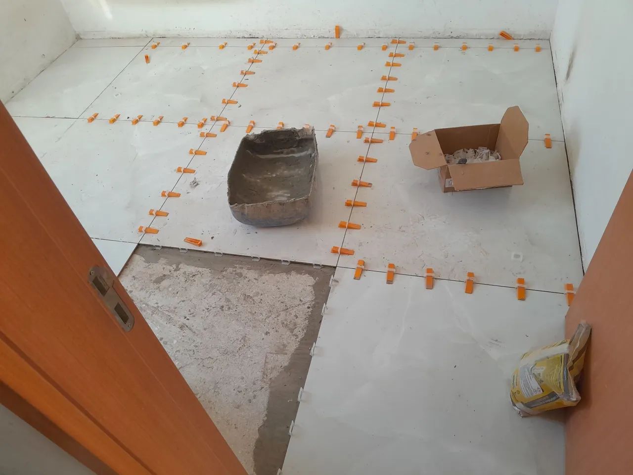 Pedreiro de porcelanato whatssap *  - Foto 5