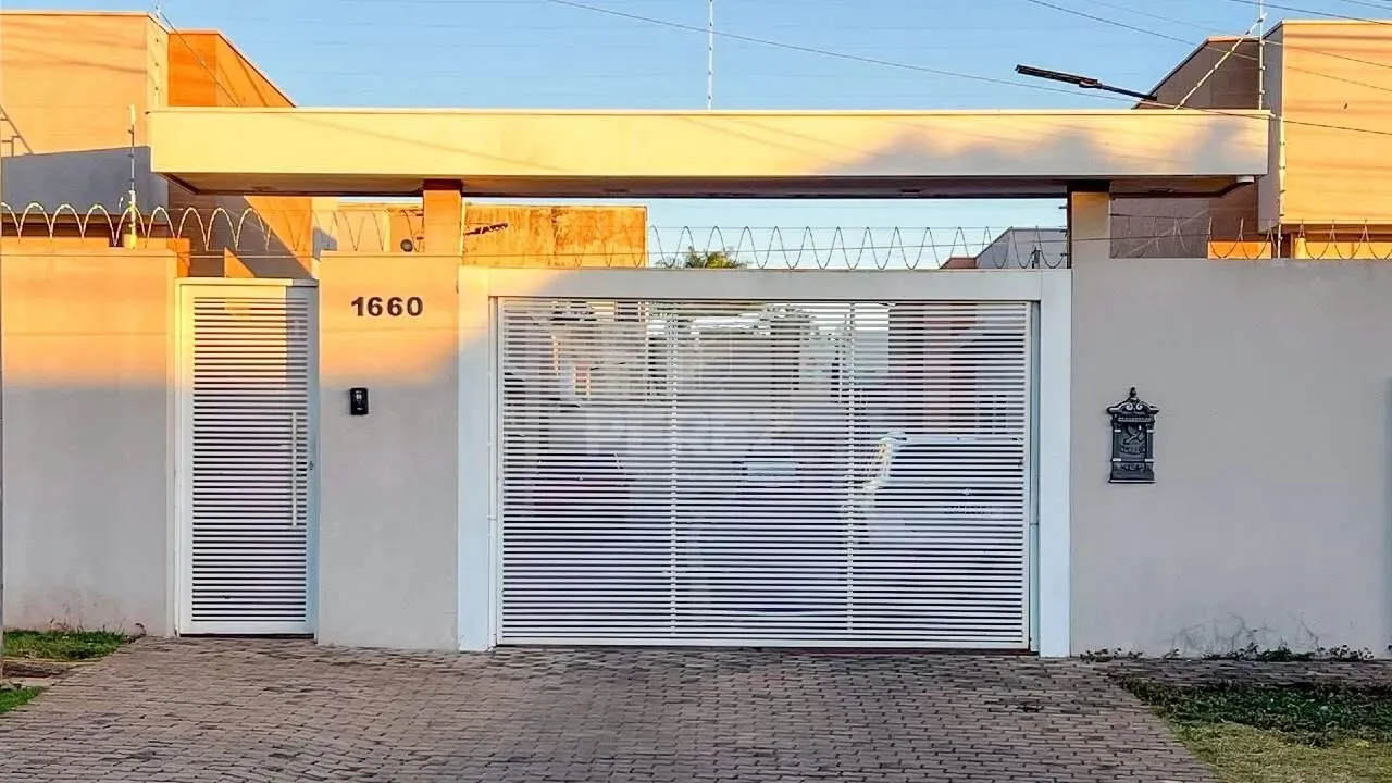 Casa de Condomínio no Bairro Coronel Antonino