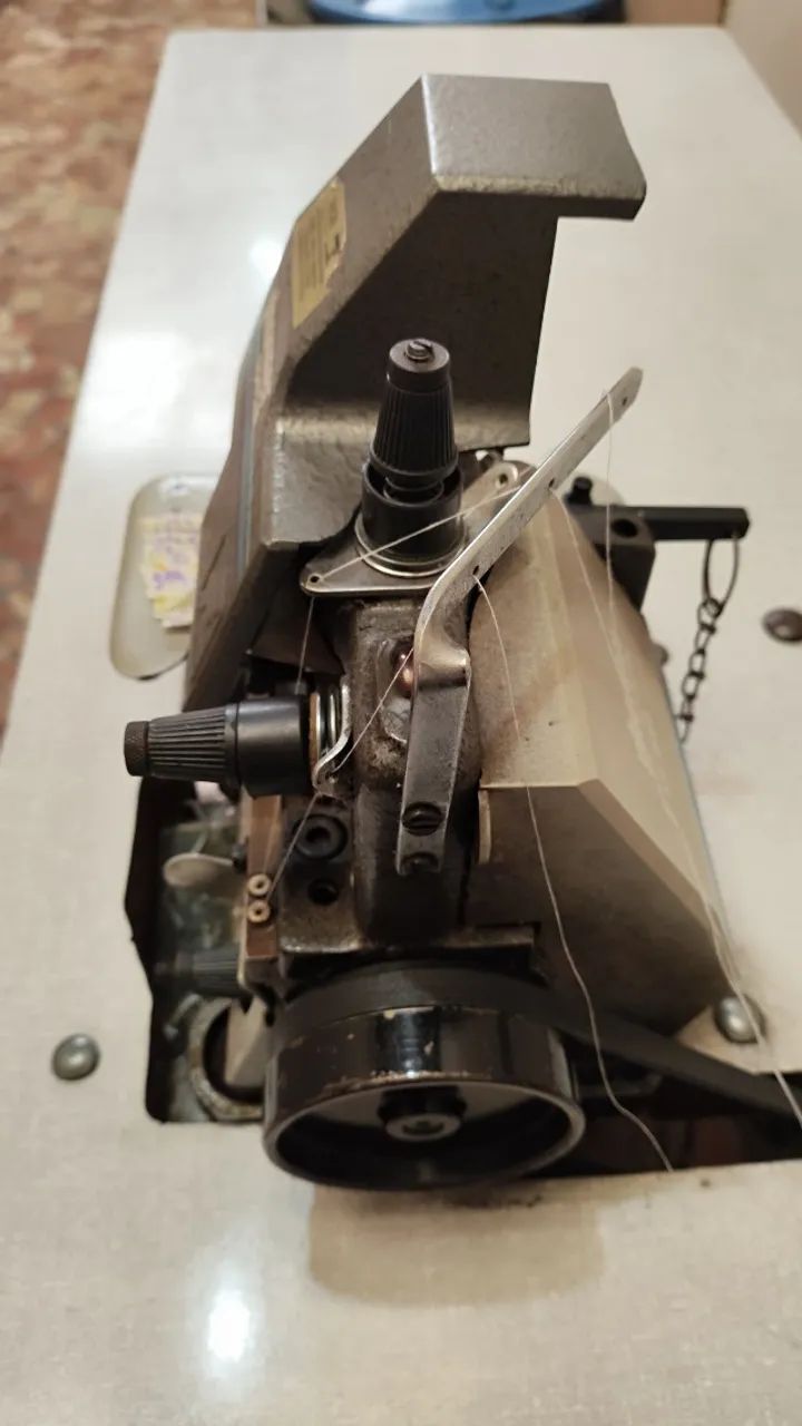 Maquina de Overloque Phonner Special LF 236 - Foto 5