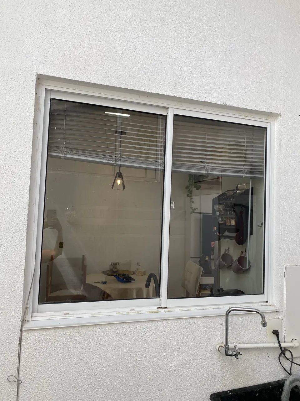 Janela em alumínio branca 64651439348354120