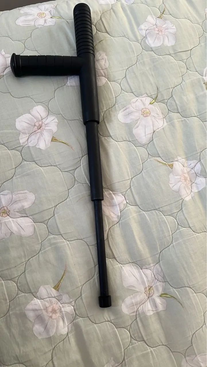 Tonfa de defesa pessoal