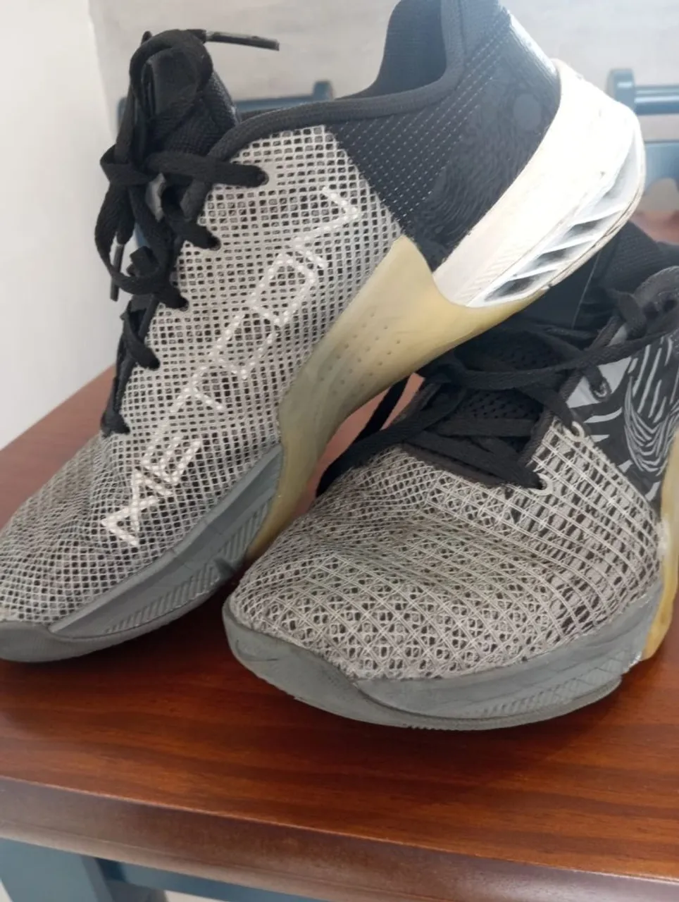 Tênis Nike Metcon Preto e Cinza 40