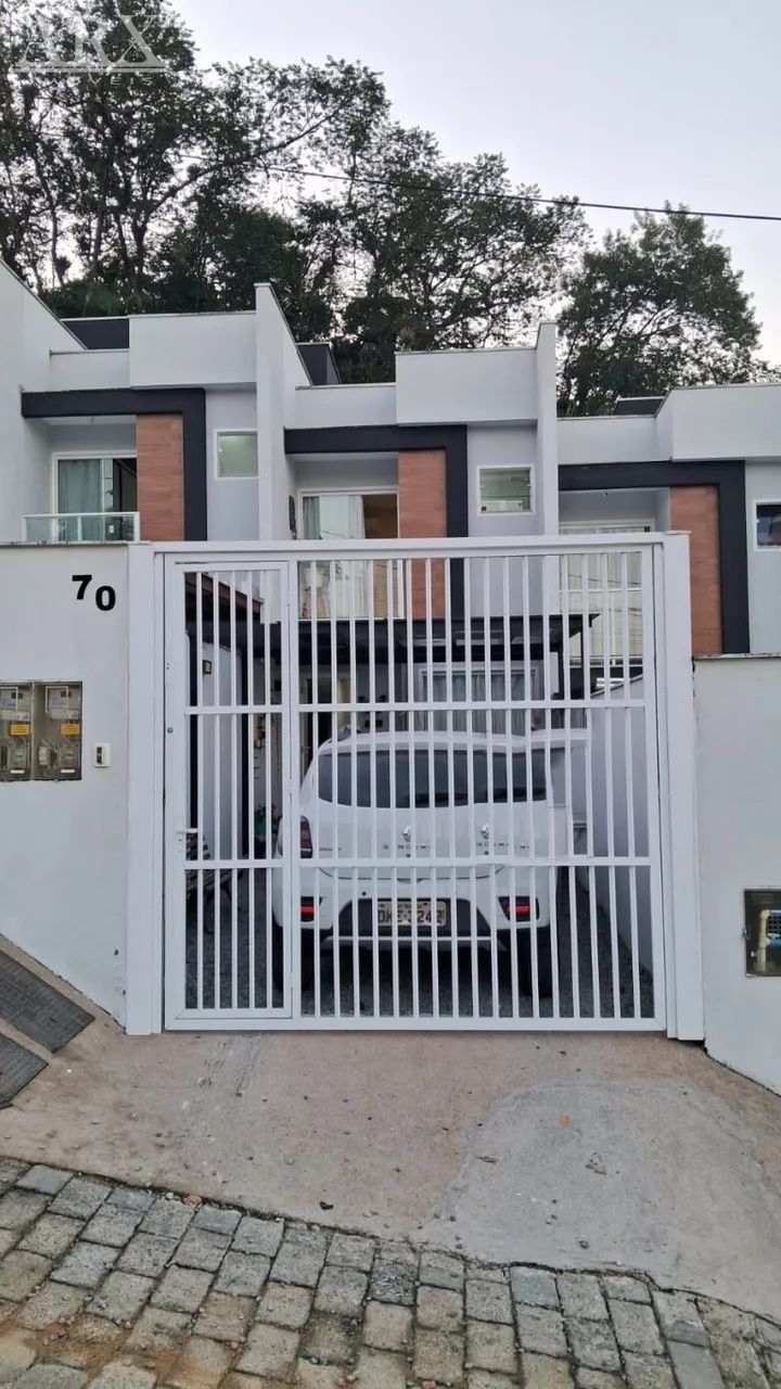 Sobrado à Venda em Blumenau no bairro Salto do Norte
