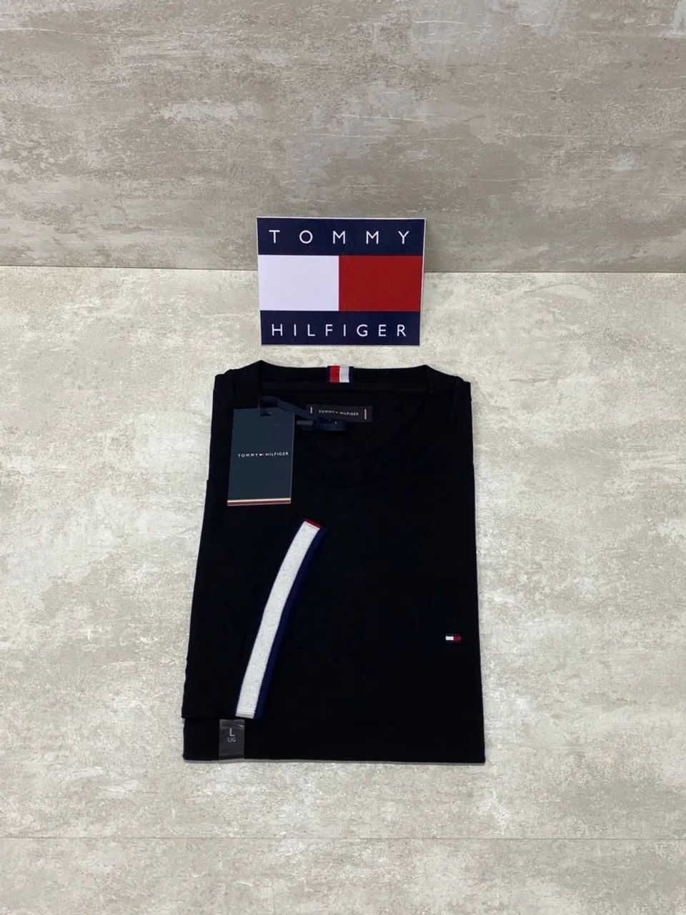 T-Shirt Tommy Hilfiger - Camiseta Importada  - Foto 5