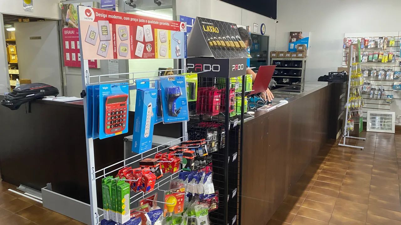 VENDE-SE LOJA DE MULTI UTILIDADES, FERRAMENTAS, MATERIAL ELÉTRICO E HIDRÁULICO