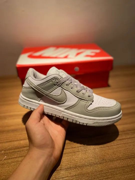 Tênis Nike Dunk Low - Cinza NOVO