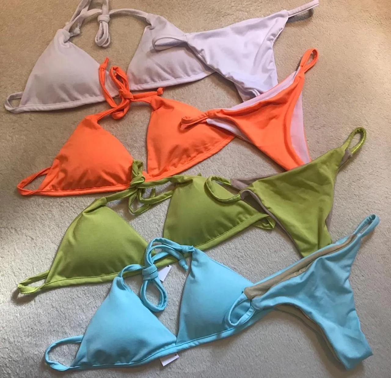 Biquínis - - Tamanhos P/M ($39 cada)