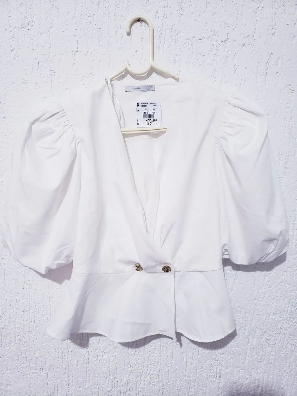 Blusa Branca Elegante com Manga Bufante - Foto 2
