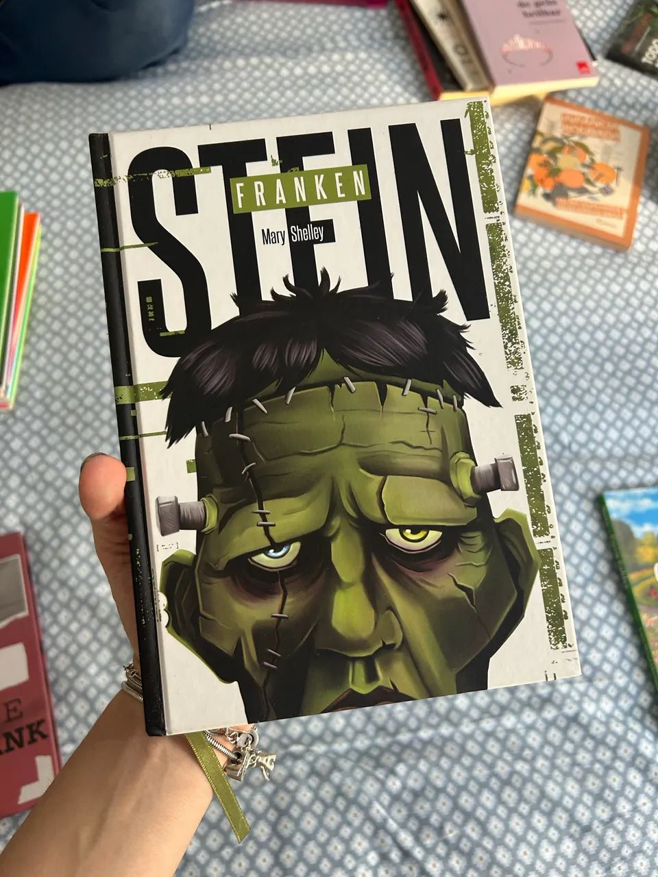 Livro Frankenstein - Mary Shelley - Foto 2