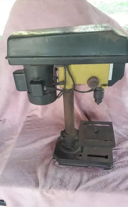 Furadeira De Bancada Ferrari 1/3cv Bivolt Mandril 13mm Usada - Foto 3