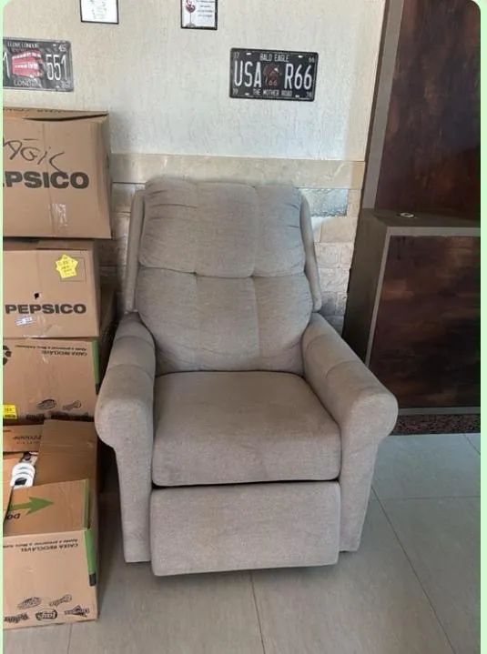 Poltrona Reclinável Confortável para amamentação 