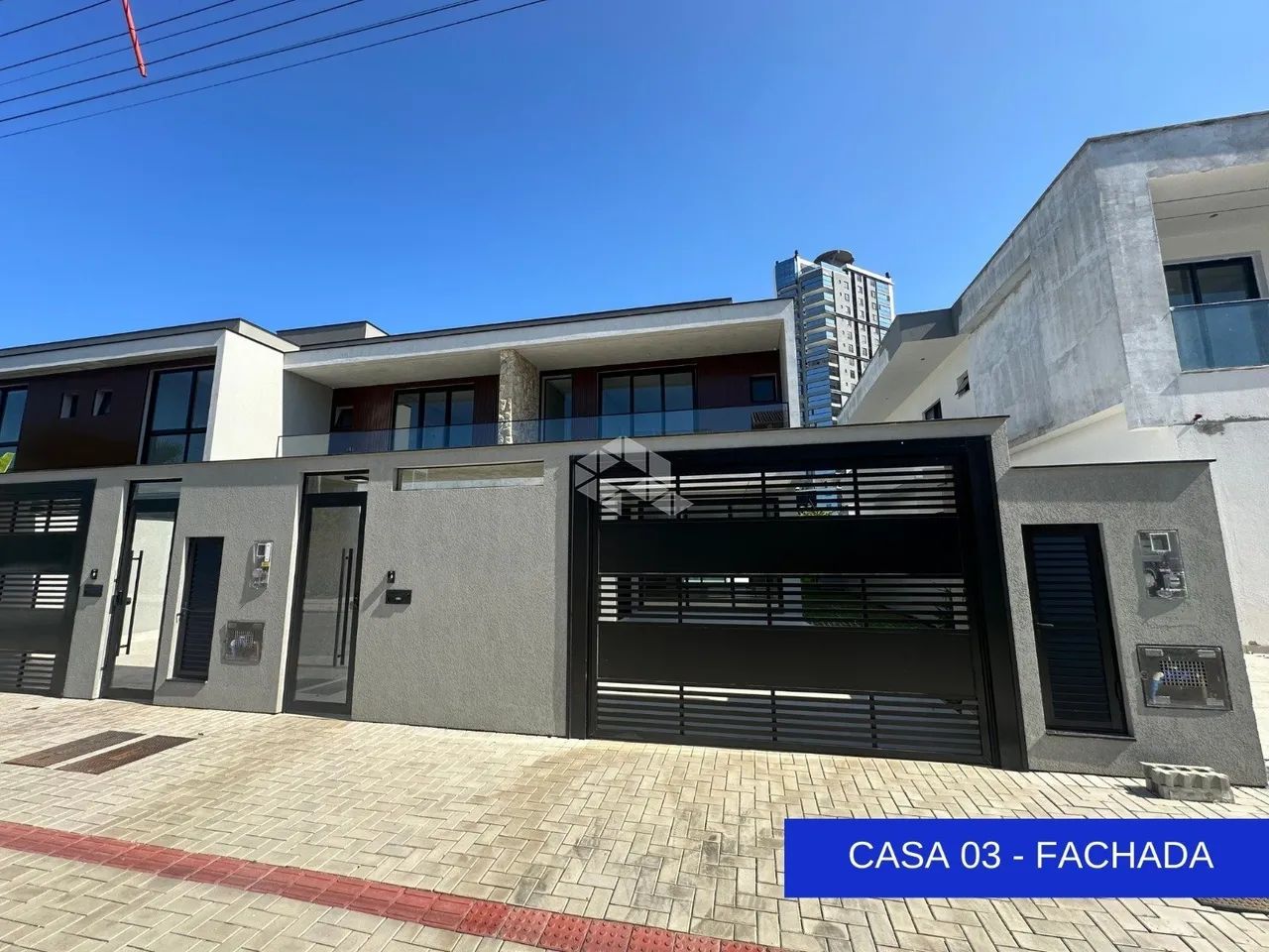 Casa próximo ao mar com 3 suítes com sacada em Porto belo. - Foto 2