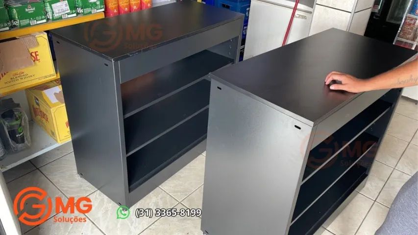 Balcão expositor para lojas de moto
