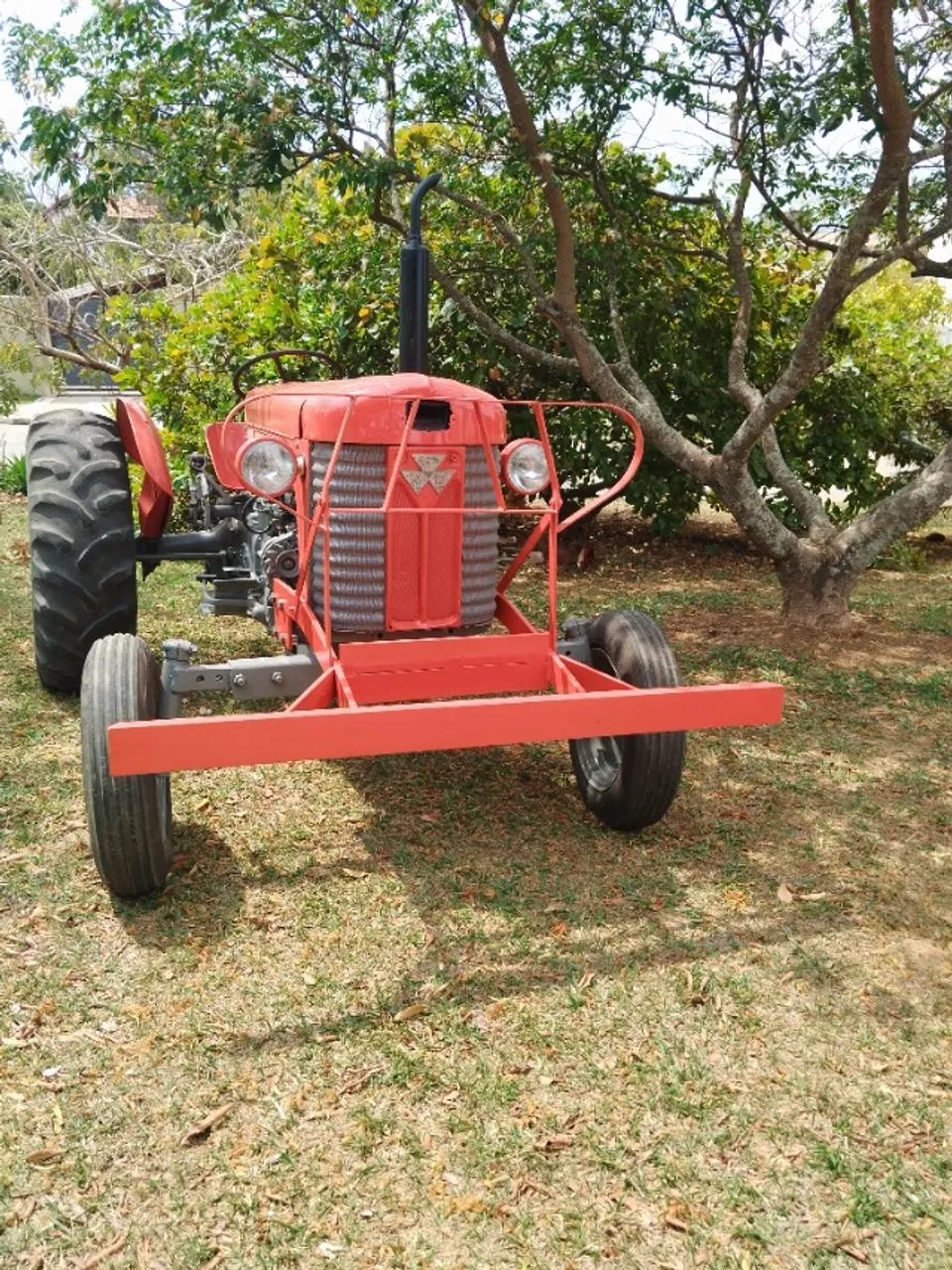 Vendo trator MF 50 X