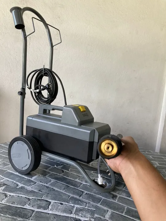 Lavadora de Alta Pressão (Nova) - Karcher HD 585 - 1160 Libras - 110V