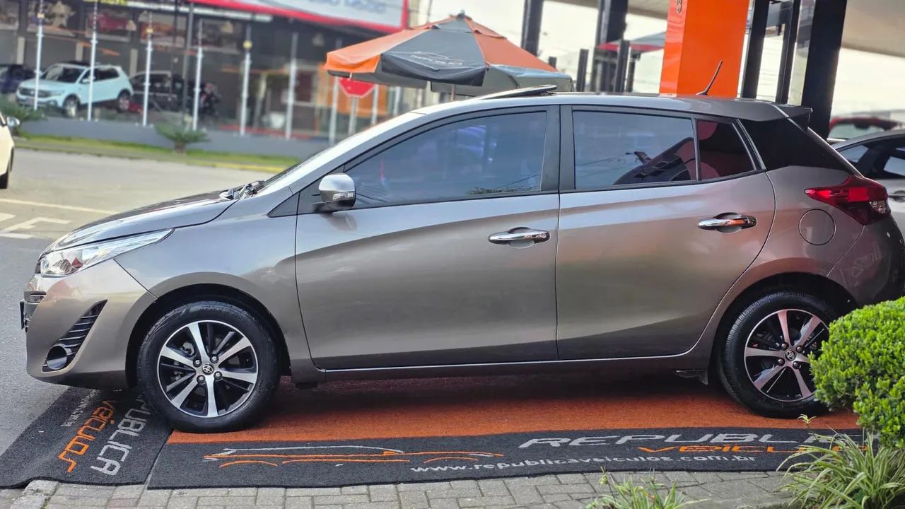 Yaris xls - Foto 3