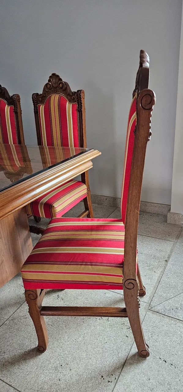 Conjunto de mesa de jantar em madeira maciça com 8 cadeiras - Foto 5