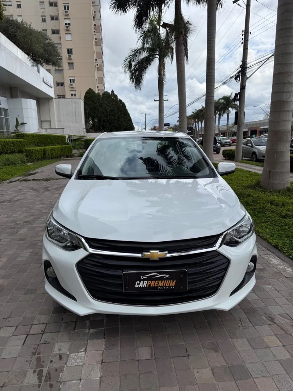 Onix Plus 1.0 Turbo LTZ 2023 Placa J único dono  - Foto 3