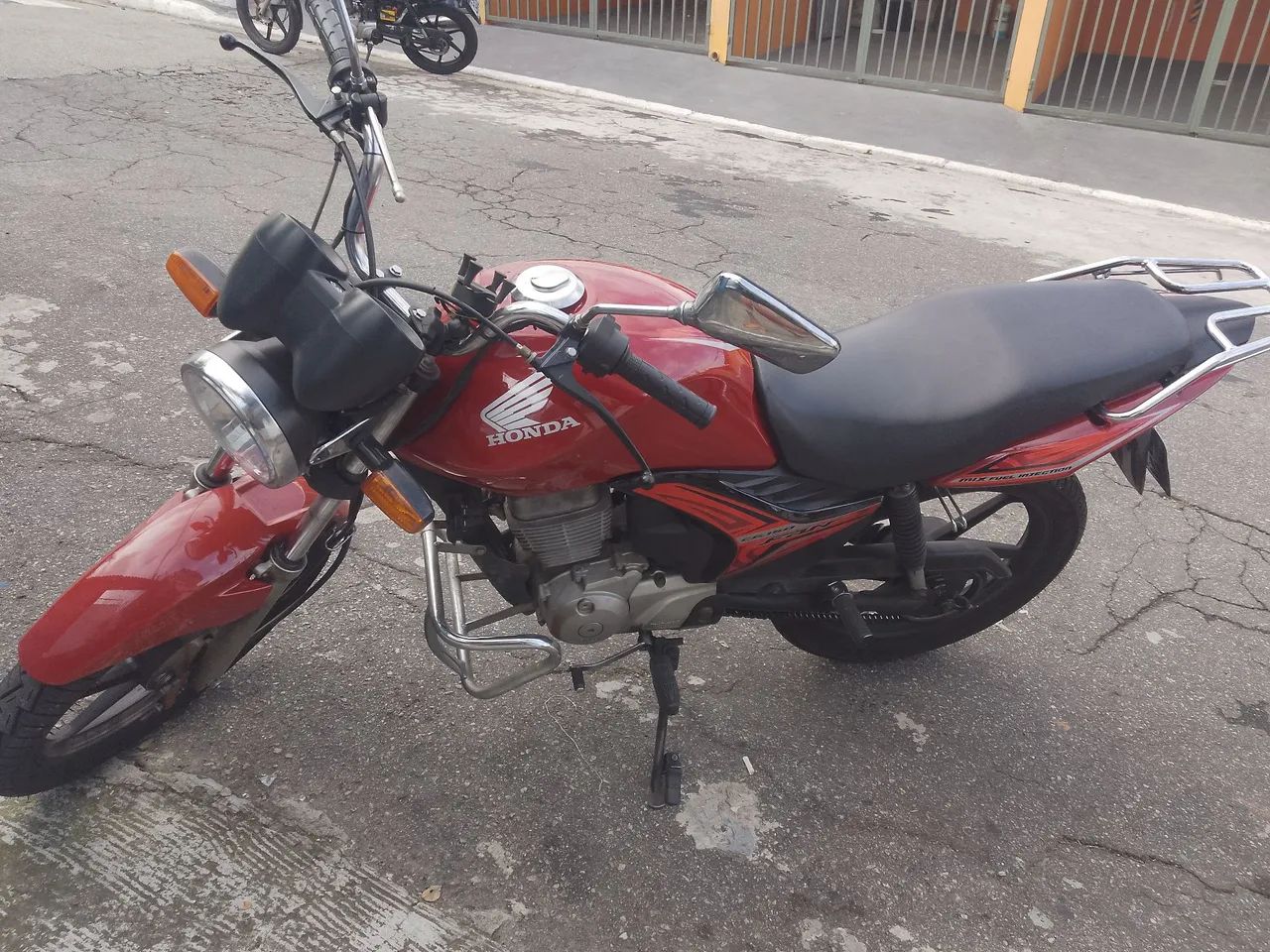 Vende-se cg fan 150 em perfeito estado por apenas 9.500 - Foto 4