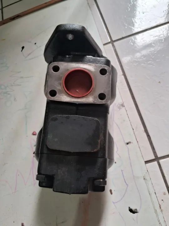 Bomba hidráulica da jcb nova de 3 entradas  - Foto 3