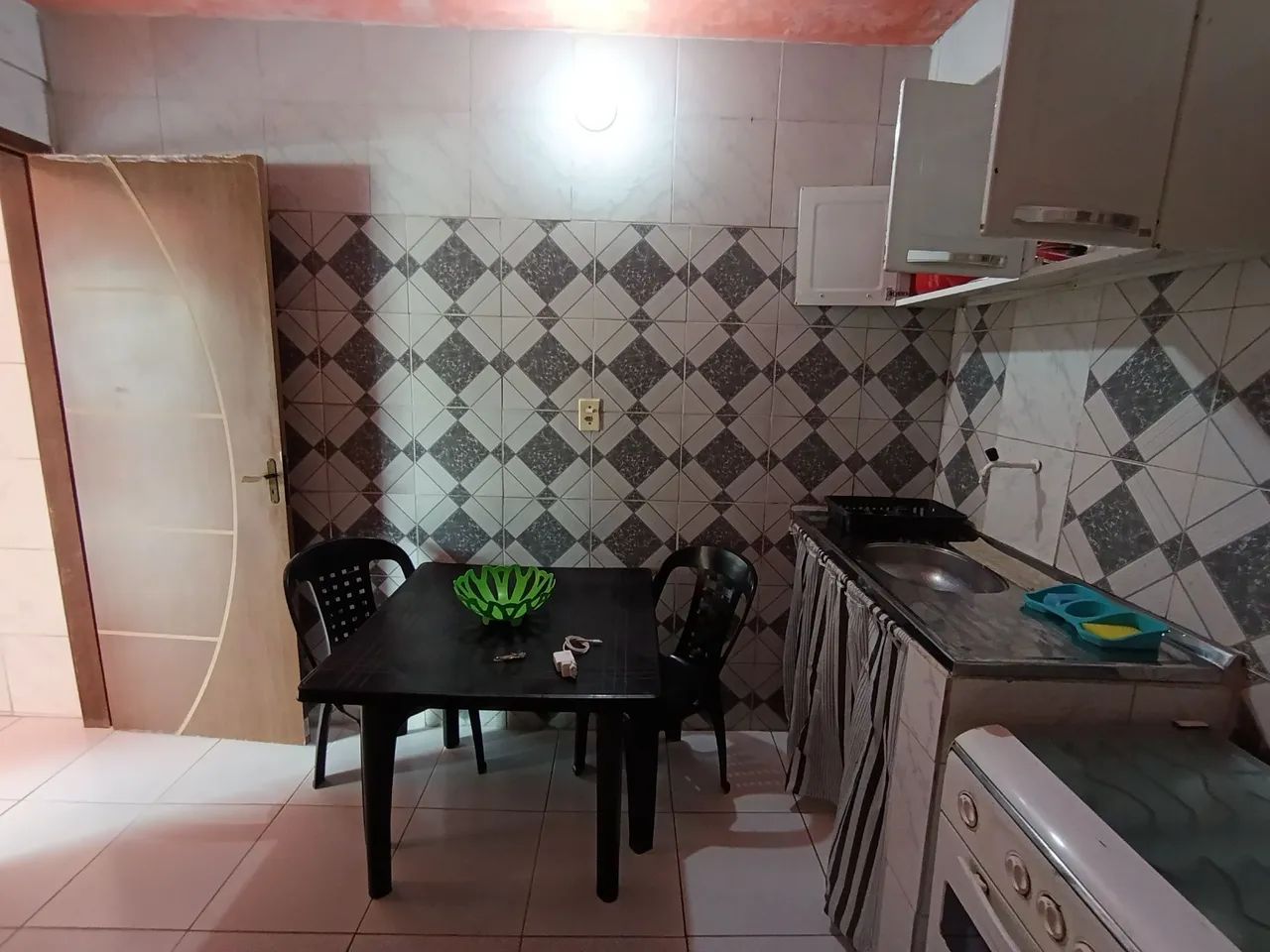 VENDO  TROCO OU ALUGO ESTÁ CASA NA PRAIA DE CABUÇU , FRENTE PARA O MAR LOCALIZAÇÃO TOP.