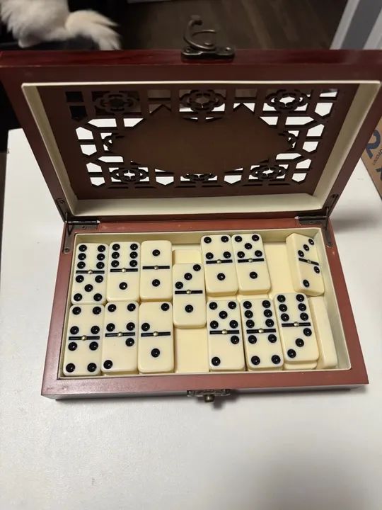 Jogo de Dominó Caixa de Madeira - Foto 2