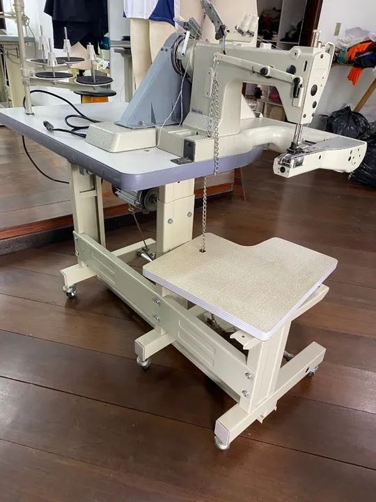 Máquina Fechadeira de Braço Sun Special SS927 motor silencioso Semi nova com Acessórios - Foto 2