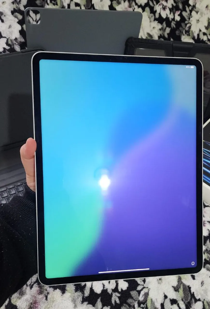 Ipad Pro m2 128gb Com Acessórios Estudo Troca