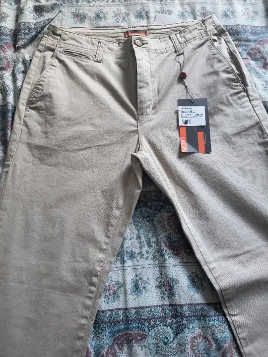 Calça de sarja nova tamanho 40