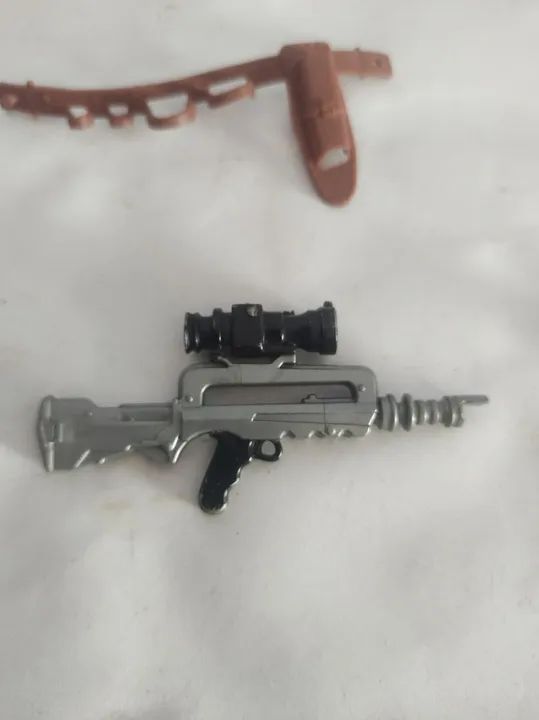 Boneco Rambo Glasslite ( apenas acessórios) - Foto 2
