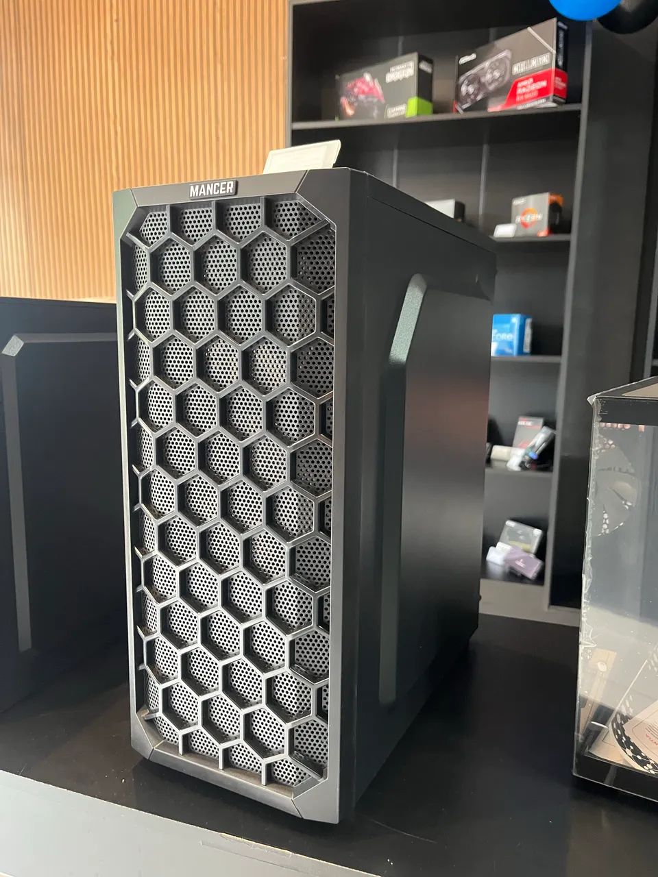 Gabinete GAMER Mancer Hexer ATX - com 3 Fans RBG