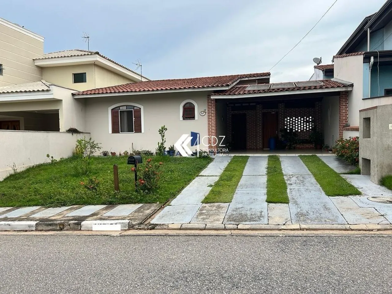Casa térrea com 3 Dormitórios (sendo 1 suíte) à Venda no condomínio Ibiti do Paço - Soroca