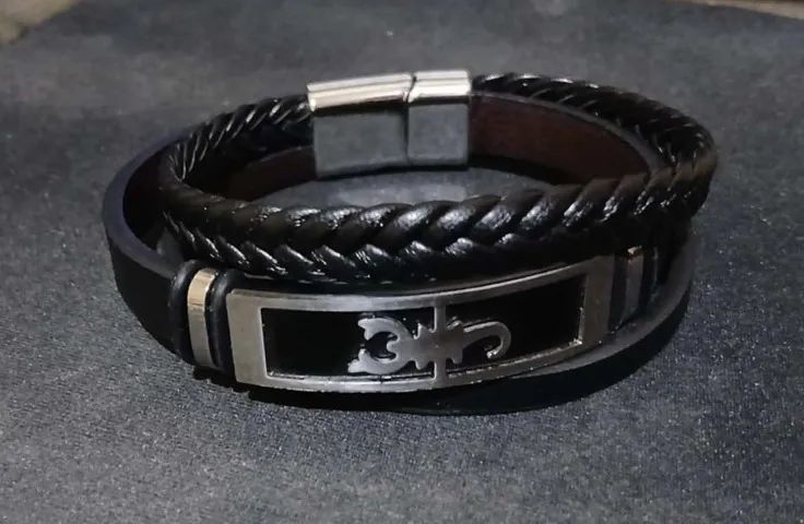 Pulseira couro escorpião trançado preta nova