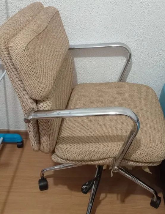 Cadeira de Escritório com Rodinhas - Foto 2
