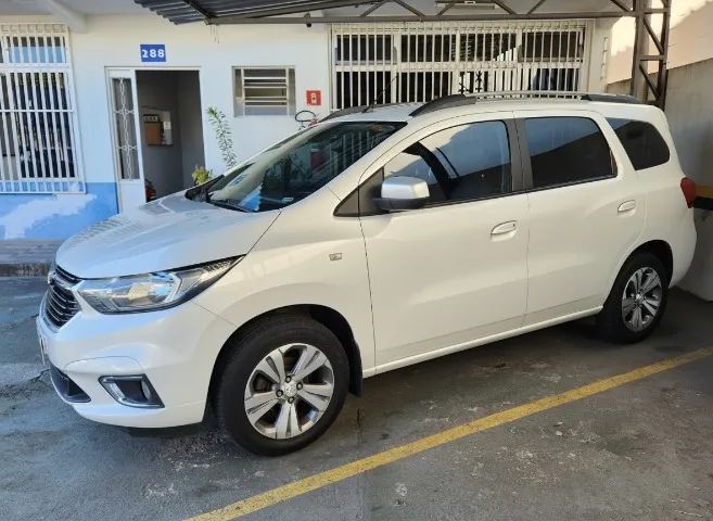 Spin 2023 Premier 1.8 Aut 7 Lugares   R$ 4 mil abaixo da tabela