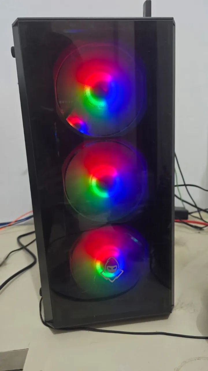 Computer64318041854593121