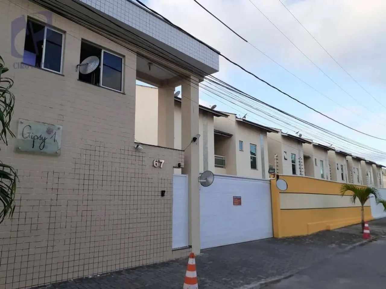 Casa com 2 dormitórios para alugar, 97 m² por R$ 2.070,00/mês - Lagoa Redonda - Fortaleza/