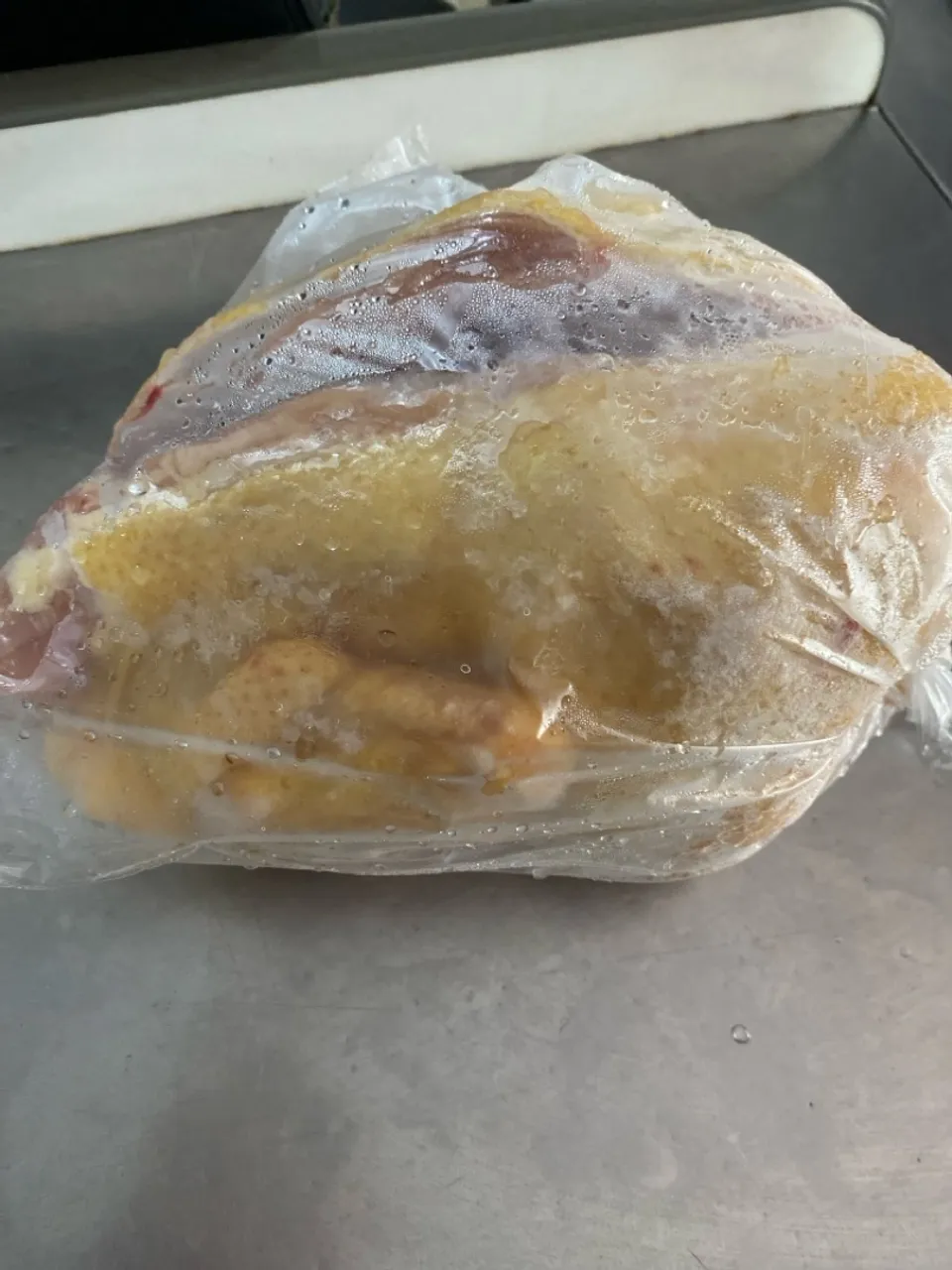 Frangos caipirão 