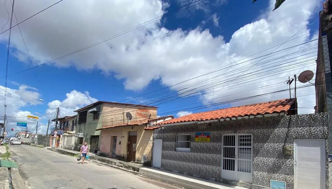 Imóvel para venda tem 79 metros quadrados com 2 quartos em Montese - Fortaleza - CE