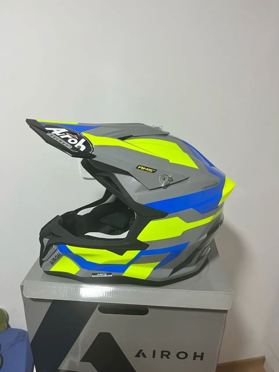 Capacete Motocross Airoh Strycker Glam Azul Trilha Off Road