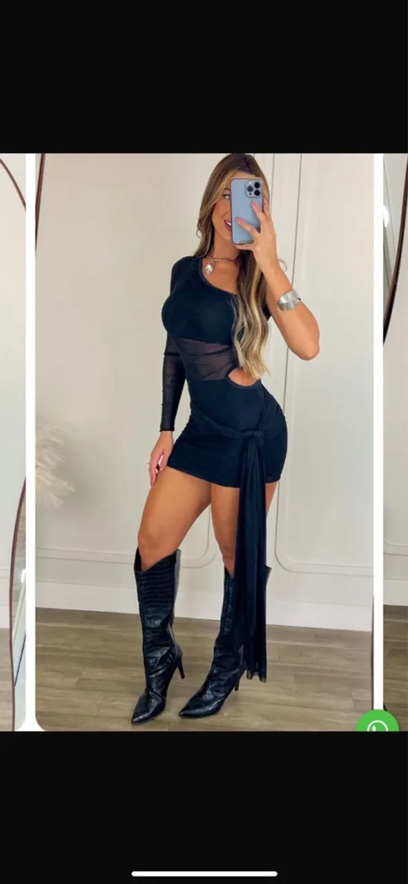Vestido preto com detalhe em tule e amarração