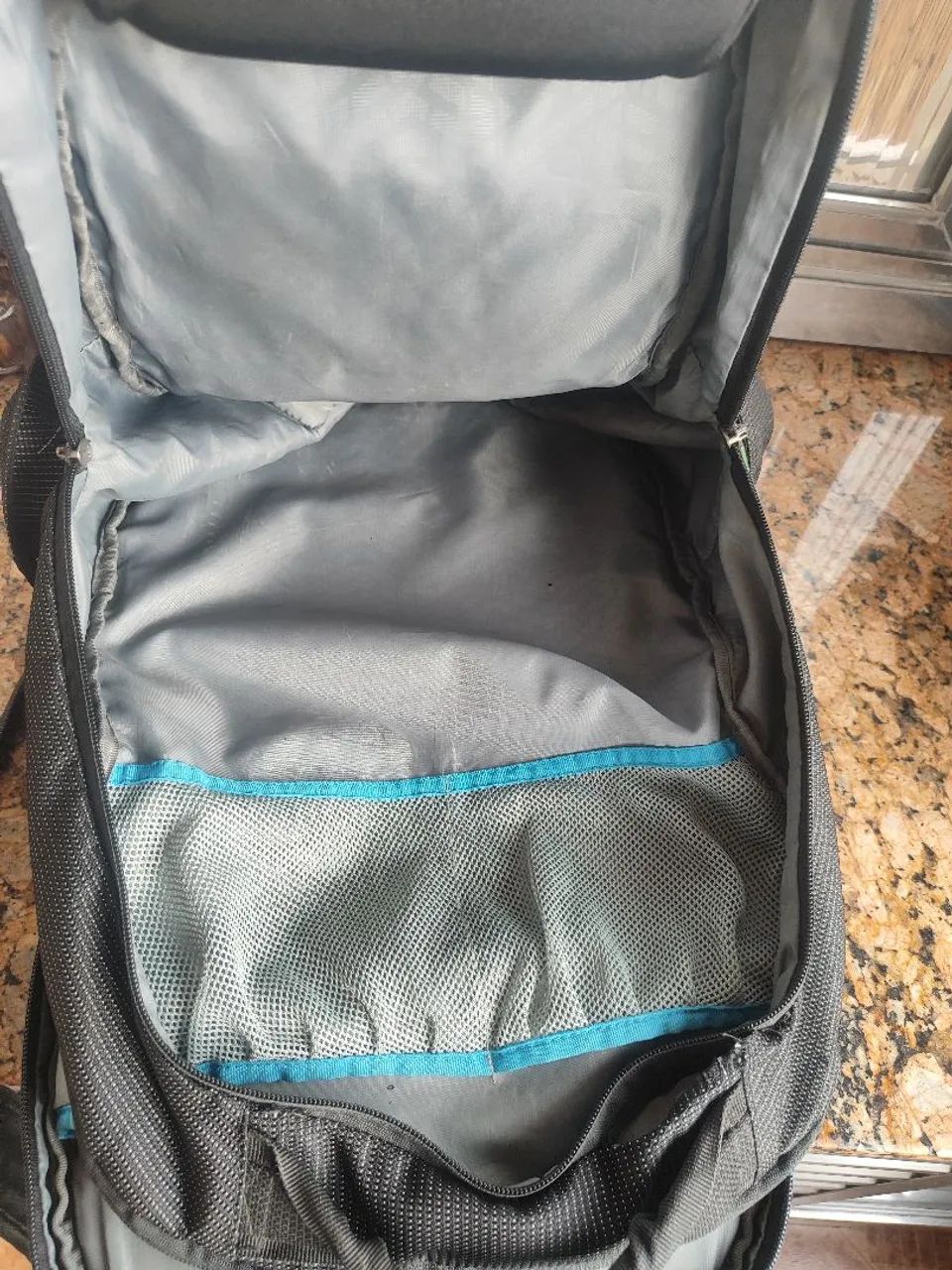 Mochila Thule Original diversos compartimentos ( leia o anúncio) - Foto 4