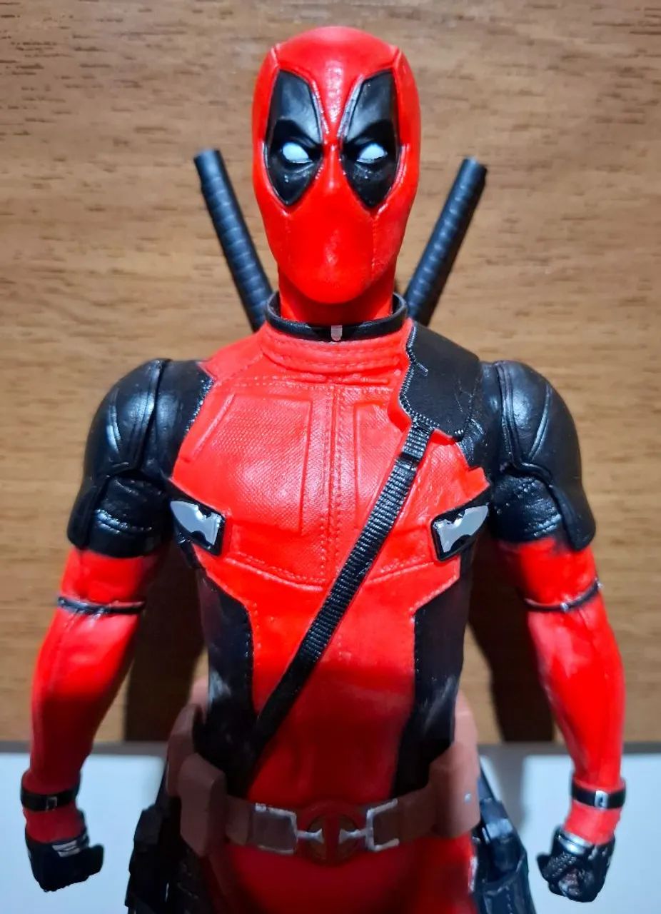 Boneco deadpool 30cm
