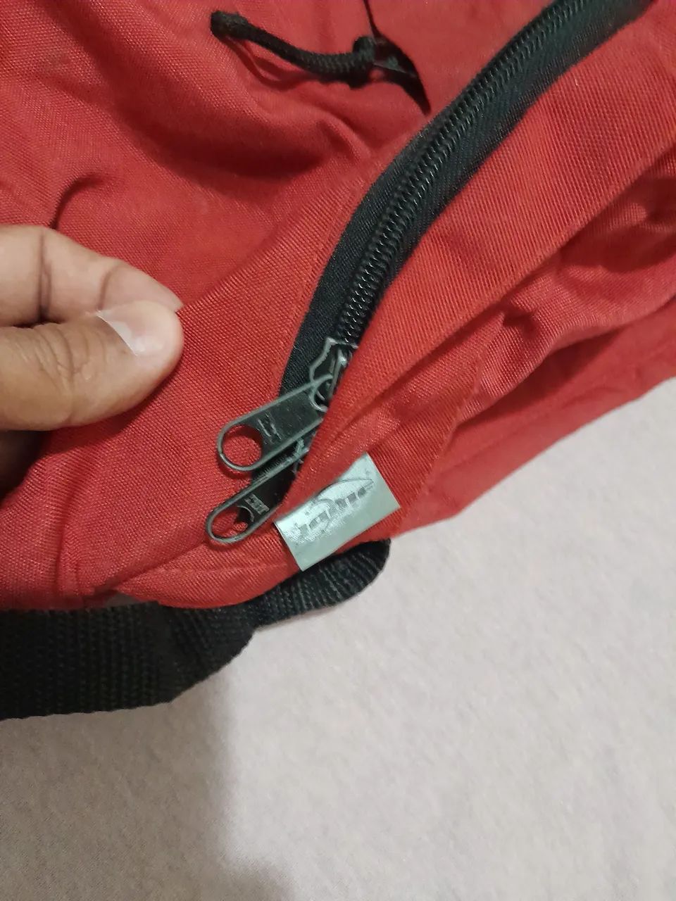 Mochila marca Jamf! - Foto 6