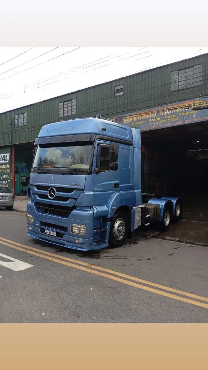 Axor 2544 2014 teto alto automático  - Foto 12