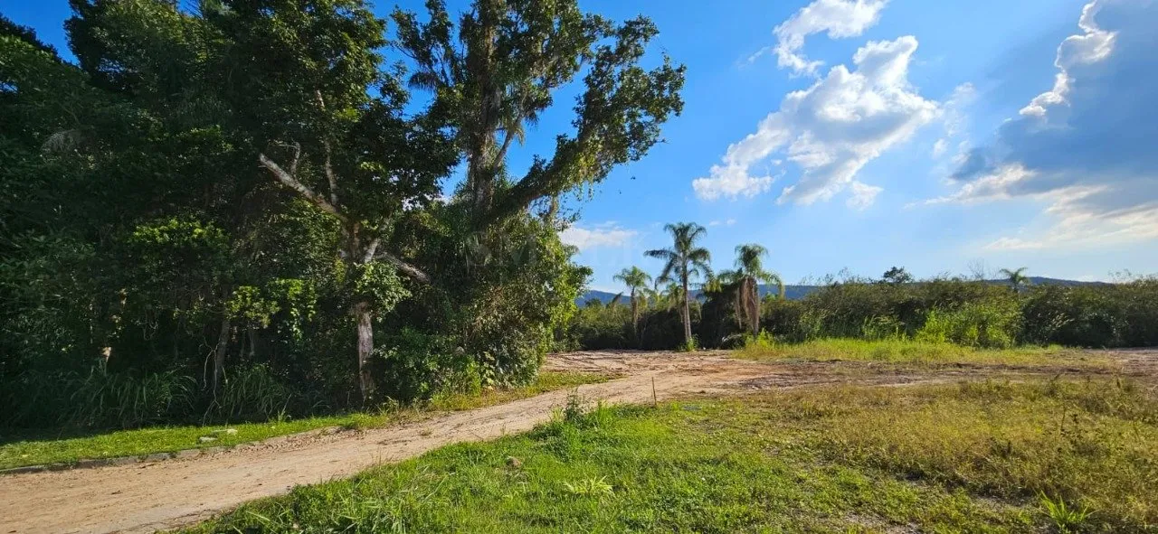 Terreno em condomínio fechado no bairro Ratones em Florianópolis